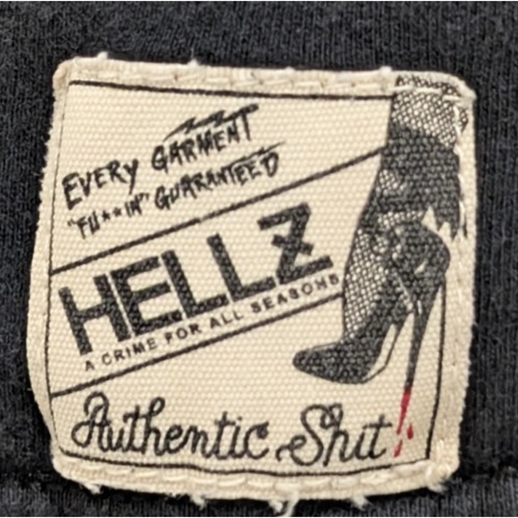 Hellz Bellz "A Crime For All Seasons" Graphic T-Shirt Medium Rare Y2K Streetwear - Picture 4 of 10